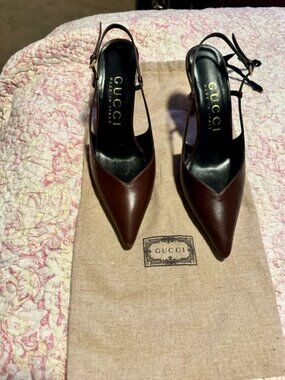 Gucci Leather Pointed Toe Slingbacks Gold Heel U.S. 7.5